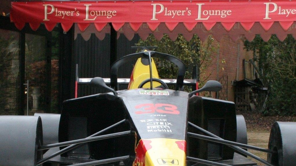 Verhuur raceauto F1 Max Verstappen Abu Dhabi huren