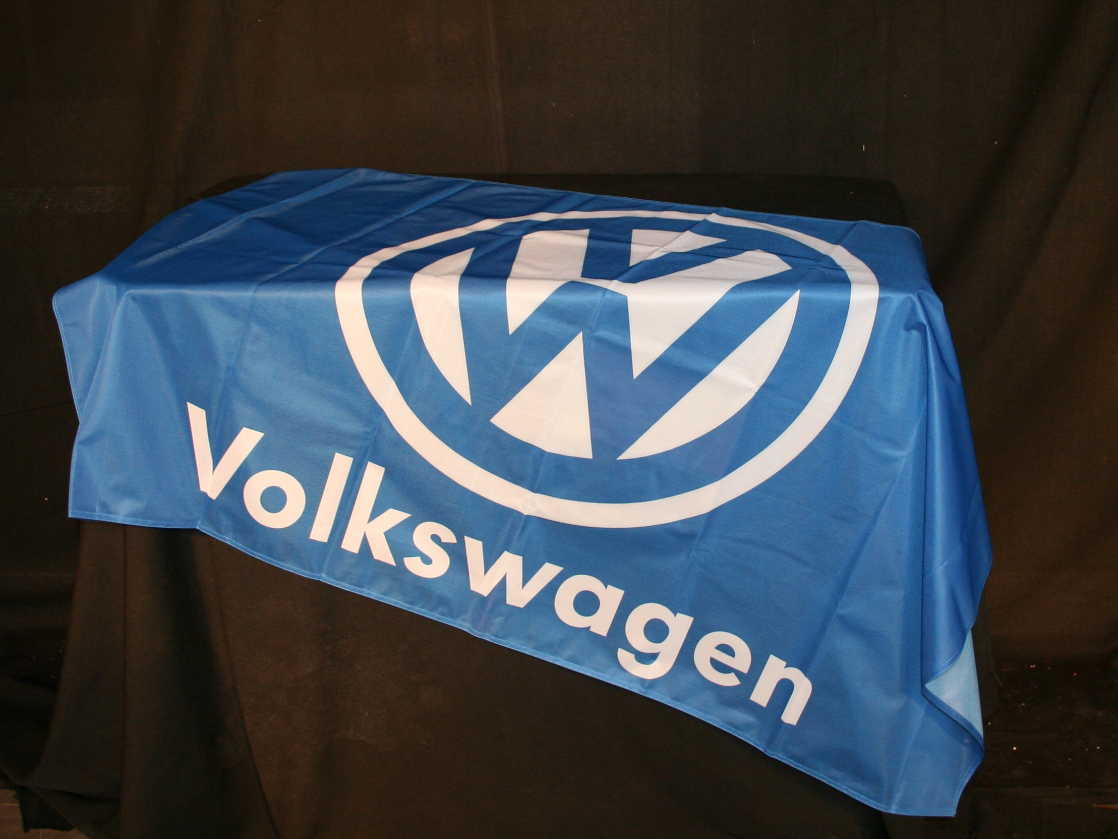 verhuur vlag dealer garage Volkswagen huren