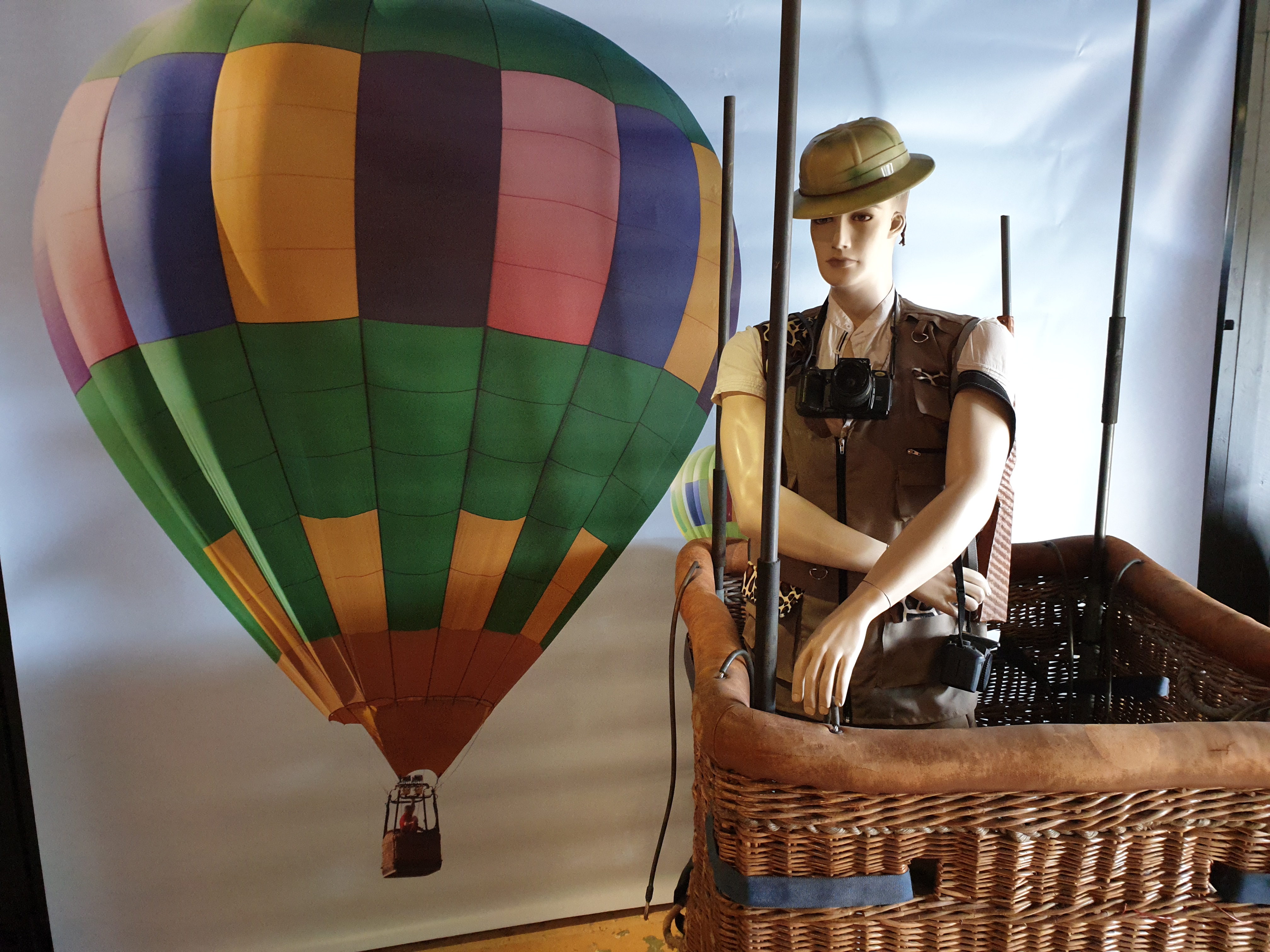 safariman in luchtballon