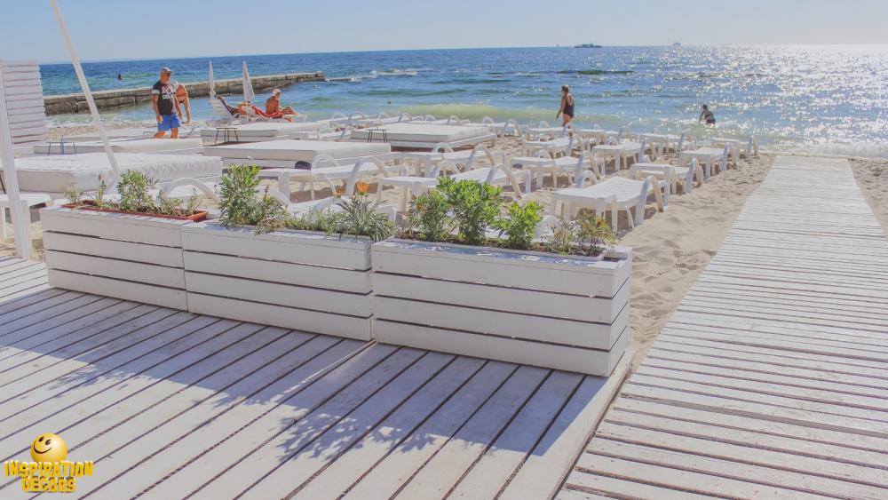 verhuur decor backdrop Ibiza strand lounge te huur